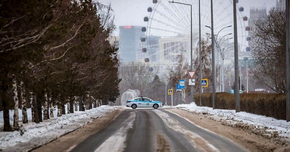 Władze położonego w Kazachstanie obwodu ałmackiego poinformowały, że sytuacja w regionie, gdzie dochodziło do gwałtownych zamieszek na fali antyrządowych protestów, jest już opanowana. Przy wyjeździe z Ałmaty, największego miasta Kazachstanu, rozstawiono punkty kontrolne, sprawdzane są pojazdy i dokumenty - przekazał korespondent TASS.