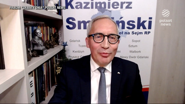 W trakcie „Debaty dnia” w Polsat News poseł PiS Kazimierz Smoliński podzielił się pomysłem na walkę ze wrastającą w zawrotnym tempie drożyzną. Zaproponował wprowadzenie cen regulowanych na artykuły spożywcze… W studiu zapanowała konsternacja. Dyskusja pokazała emocje wzbudzone przez inflacyjny rekord. Materiał dla „Wydarzeń” przygotował Cyprian Jopek. 