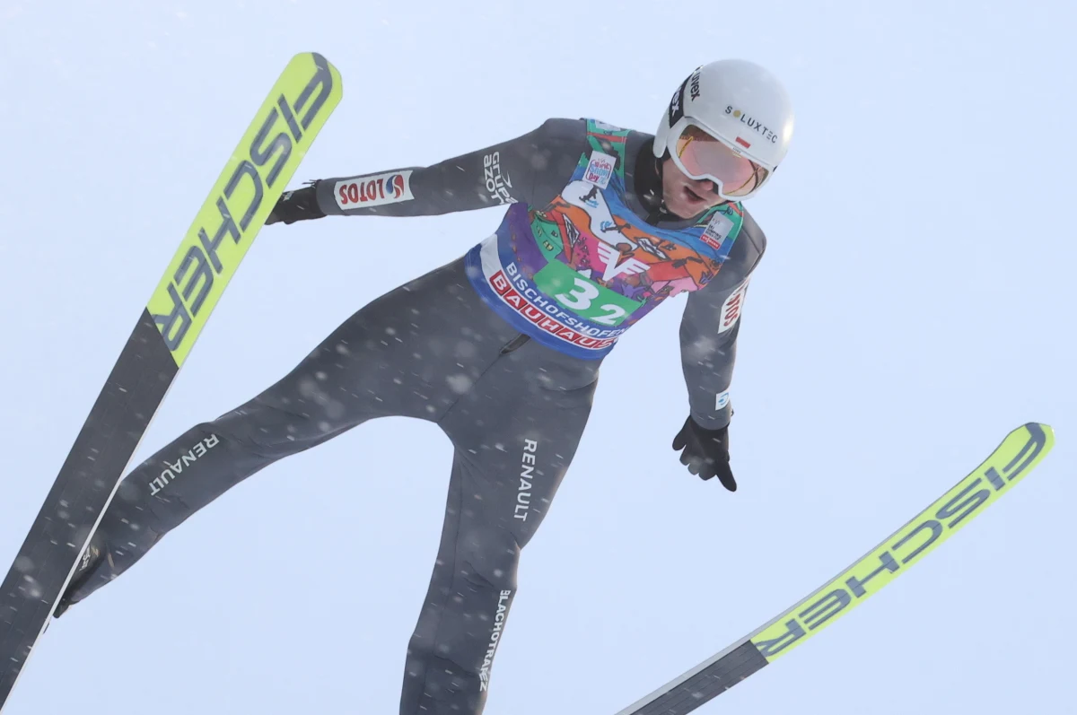 Polscy skoczkowie narciarscy zajęli w Bischofshofen piąte miejsce w drużynowych zawodach Pucharu Świata. Zwyciężyła reprezentacja Austrii, a kolejne miejsca zajęli Japończycy i Norwegowie.