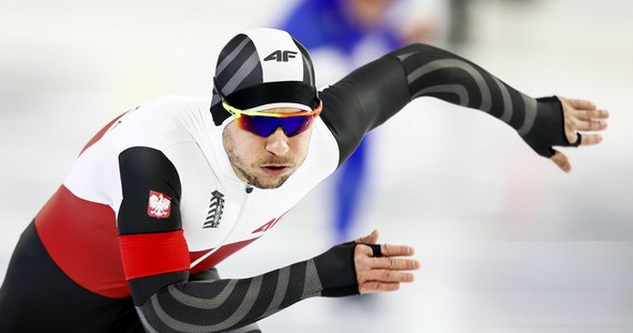 Piotr Michalski zdobył w holenderskim Heerenveen złoty medal mistrzostw Europy w łyżwiarstwie szybkim w biegu na 500 m. 27-letni Polak zdobywcę srebrnego krążka - reprezentanta gospodarzy Merijna Scheperkampa - wyprzedził zaledwie o 0,01 s.