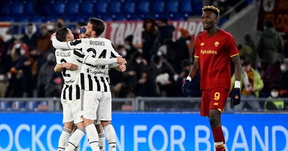 Juventus Turyn, z Wojciechem Szczęsnym w składzie, pokonał na wyjeździe Romę 4:3 w niedzielnym meczu 21. kolejki włoskiej ekstraklasy piłkarskiej. Gospodarze mogli w końcówce wyrównać, ale polski bramkarz obronił rzut karny wykonywany przez Lorenzo Pellegriniego.