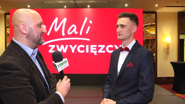 - To co wydarzyło się w Tokio jest dla mnie jak sen, jak bańka w której jestem i której nie chcę opuszczać. Chciałbym, aby ten sen, z którego nie chcę się obudzić trwał jak najdłużej - mówi w rozmowie ze Zbigniewem Czyżem Dawid Tomala, mistrz olimpijski w chodzie sportowym na 50 kilometrów z Tokio.