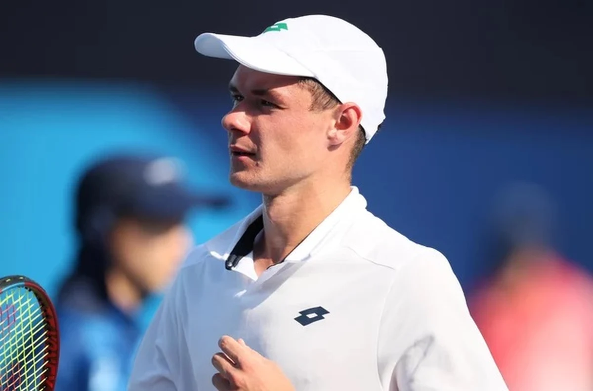Kamil Majchrzak wskoczył z listy rezerwowej do głównej drabinki i wystąpi w wielkoszlemowym turnieju tenisowym Australian Open.