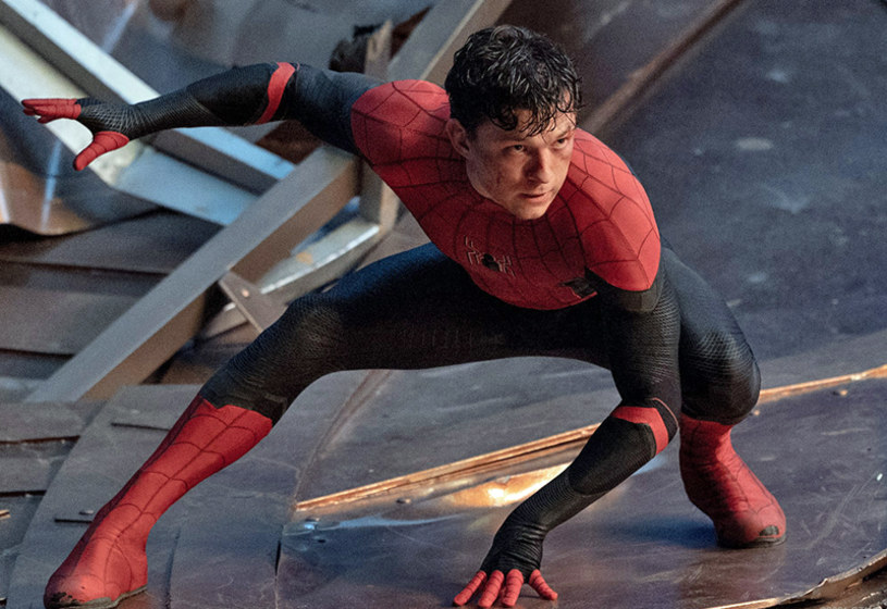 Gdyby nie film "Spider-Man: Bez drogi do domu", północnoamerykański box-office na początku tego roku wyglądałby mizernie. Obraz Jona Wattsa jako jedyny wydaje się być odporny na kolejne warianty koronawirusa i ciągle przyciąga widzów do kin. Na jego koncie jest już ponad półtora miliarda dolarów zysku, co sprawia, że zajmuje obecnie ósme miejsce na liście najbardziej kasowych filmów wszech czasów.