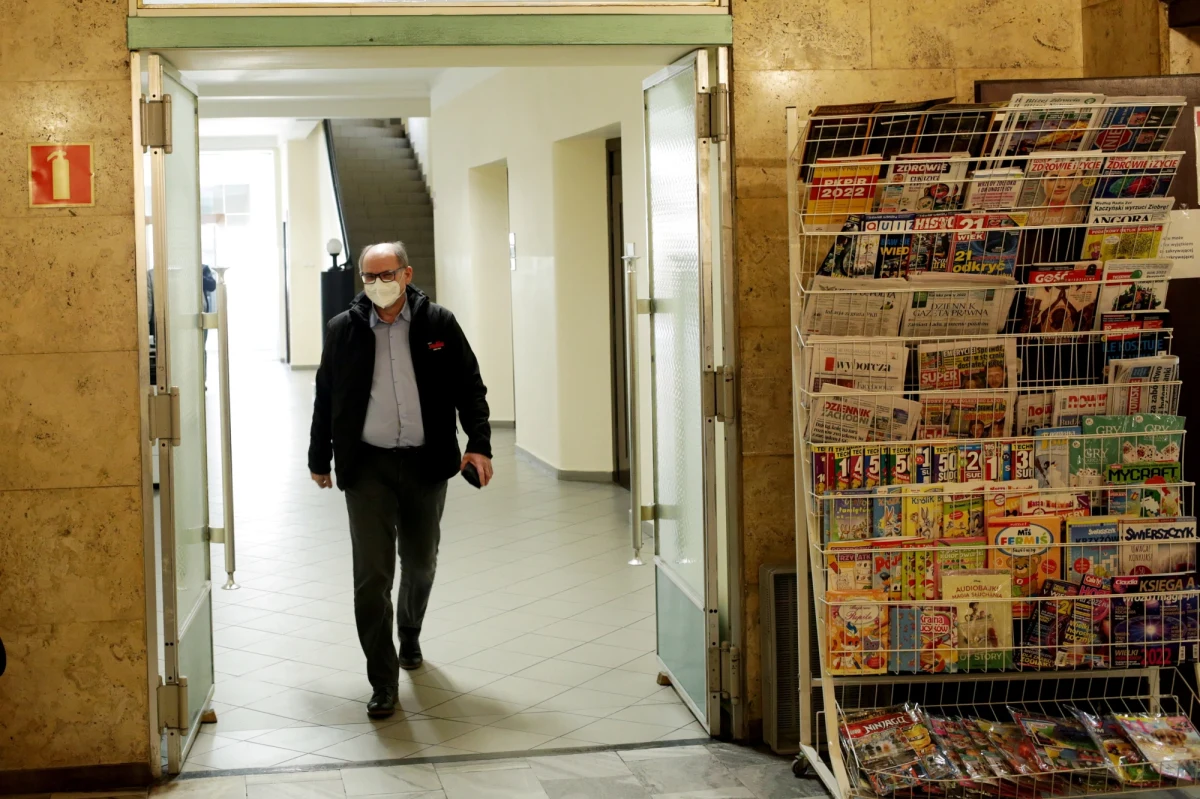 Bez porozumienia zakończyły się kolejne rozmowy związkowców z Polskiej Grupy Górniczej (PGG) z zarządem spółki. Górnicy domagają się wypłacenia rekompensaty za przepracowane weekendy. Mediacje mają być kontynuowane w najbliższą środę w południe.