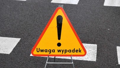 ​Wielkopolskie: Wypadek ciężarówki i busa na DK11