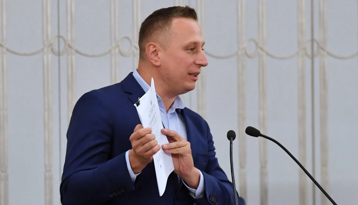 ​Zdecydowana większość Polaków uważa, że sprawa wykorzystywania oprogramowania szpiegowskiego Pegasus m.in. wobec Krzysztofa Brejzy powinna zostać wyjaśniona - wynika z sondażu United Surveys dla RMF FM i "Dziennika Gazety Prawnej". Ankietowani nie byli jednak jednogłośni w sprawie tego, kto powinien się sprawą zająć.