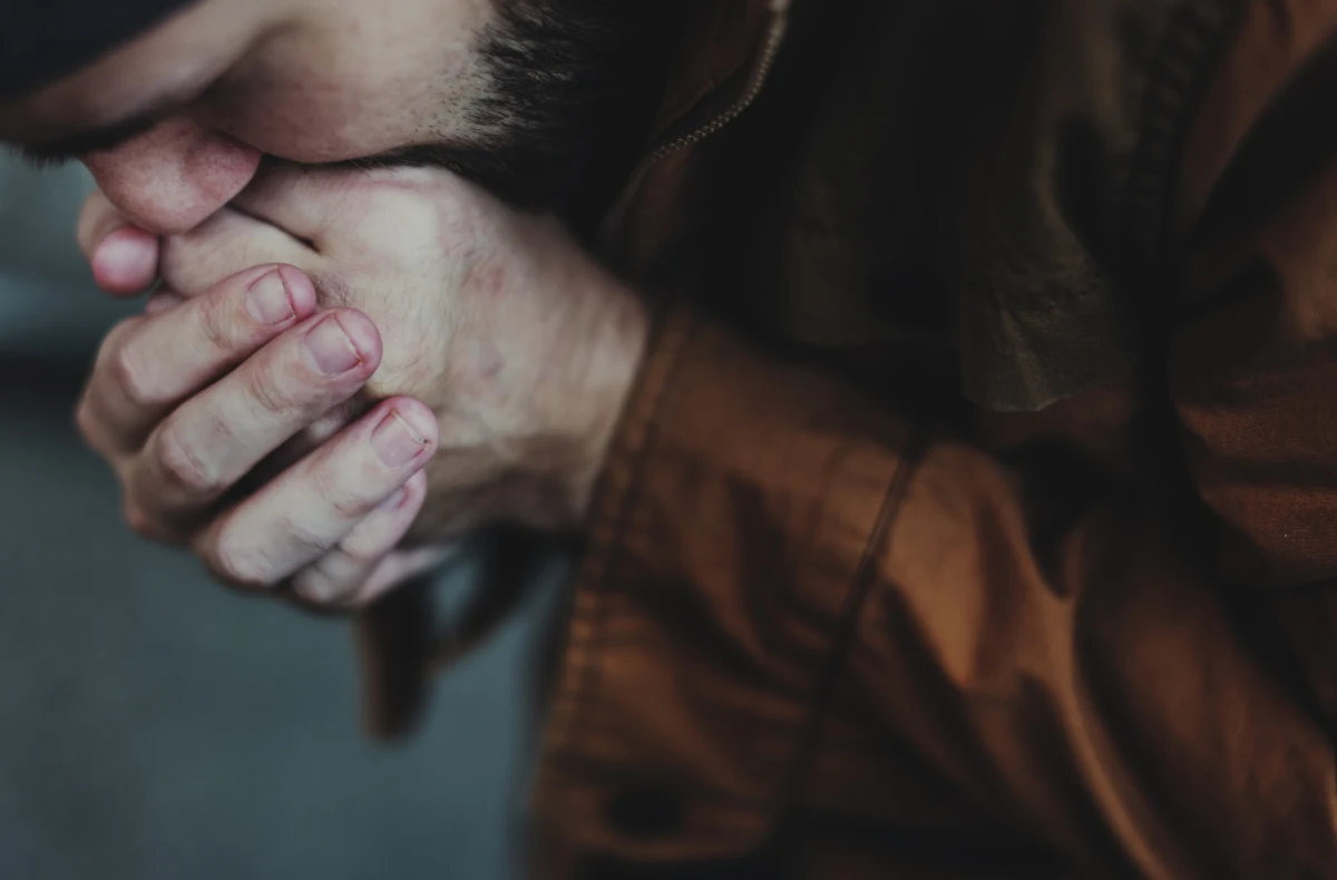 Patrol straży granicznej zatrzymał w Tatrach młodego Algierczyka, który nielegalnie przebywając w Polsce próbował przedostać się do Niemiec. Okazało się, że cudzoziemiec wyjechał ze swojej ojczyzny w 2017 r., a trasa jego podróży wiodła przez jedenaście państw.