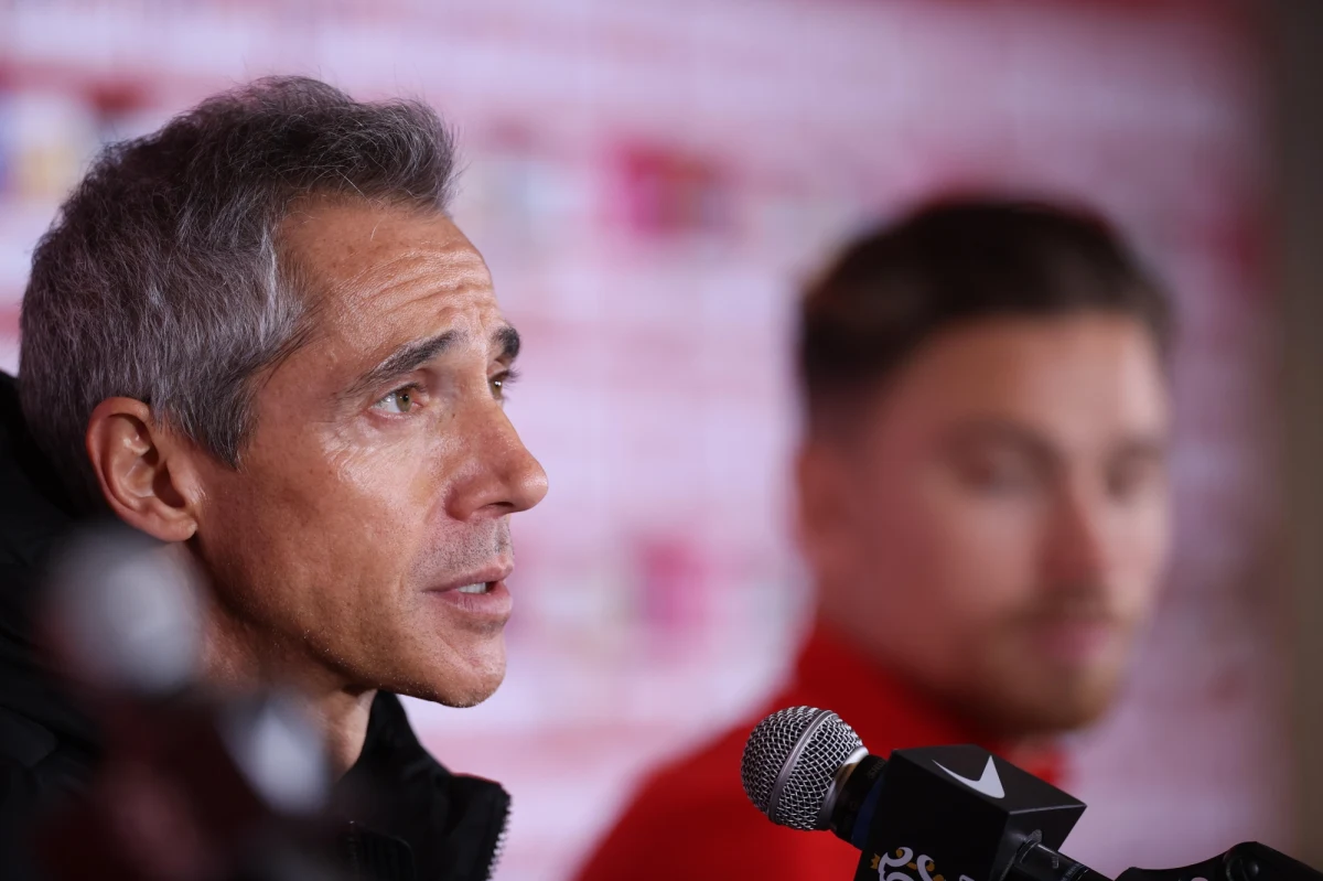 Były selekcjoner piłkarskiej reprezentacji Polski Paulo Sousa rozpoczął pracę z Flamengo Rio de Janeiro. Szkoleniowiec w poniedziałek po raz pierwszy został zaprezentowany kibicom brazylijskiej drużyny oraz poprowadził trening.
