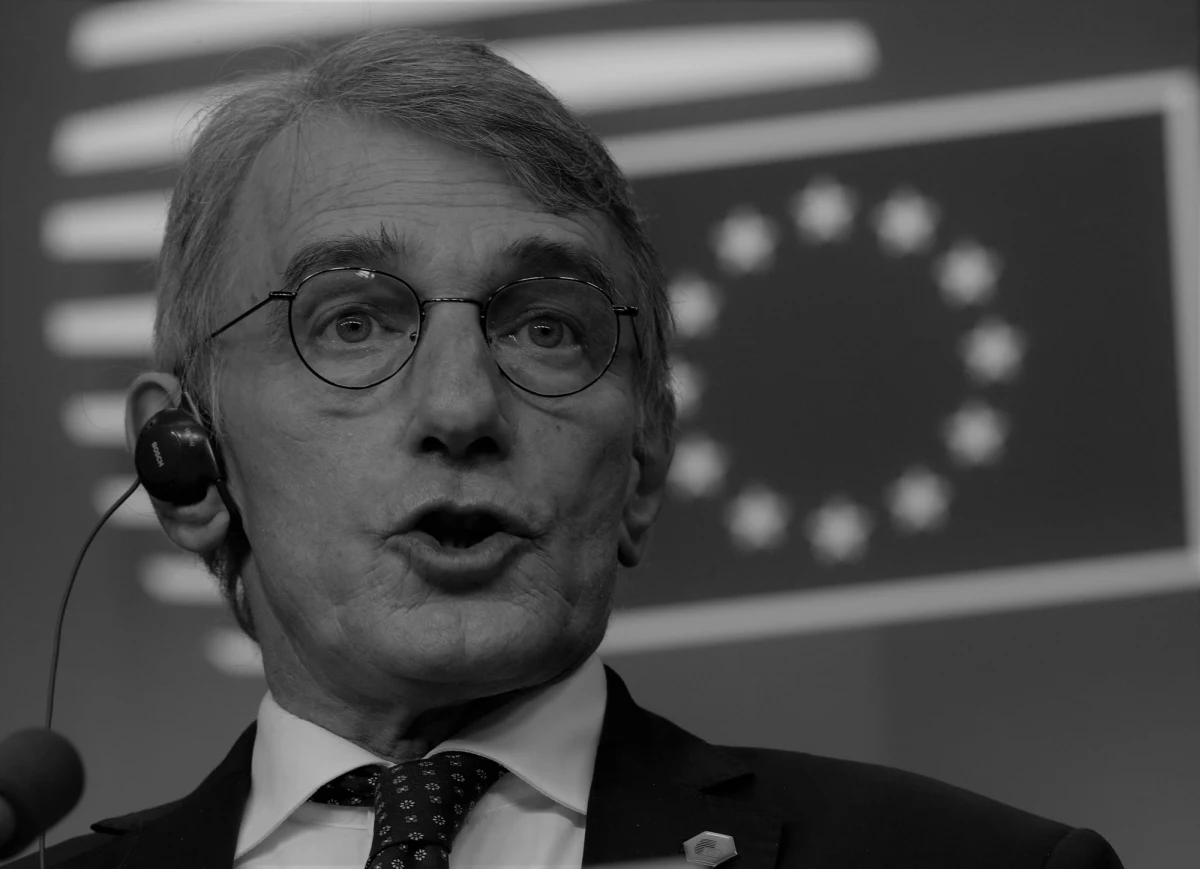 W wieku 65 lat zmarł w nocy z poniedziałku na wtorek przewodniczący Parlamentu Europejskiego, włoski socjaldemokrata David Sassoli - poinformował jego rzecznik Roberto Cuillo.