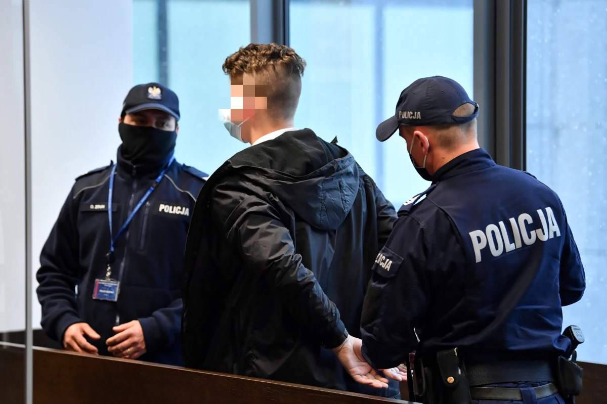 Prawomocna jest już kara 25 lat pozbawienia wolności wymierzona Emilowi B., który w maju 2019 r. w jednej ze szkół w stołecznym Wawrze zabił nożem 16-letniego Jakuba K. Skazany będzie musiał zapłacić 100 tys. zł na rzecz ojca ofiary, a 50 tys. zł - jego młodszemu bratu.