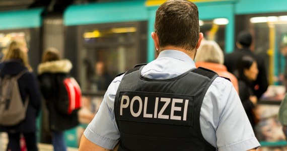 Niemcy mówią o nim: rekordzista. Policja zatrzymała pijanego Polaka, który na gapę próbował przedostać się pociągiem z Wolgastu w Meklemburgii do Świnoujścia. By uniknąć płacenia za podróż, zamknął się w toalecie. Miał w organizmie ponad 3,7 promila alkoholu.