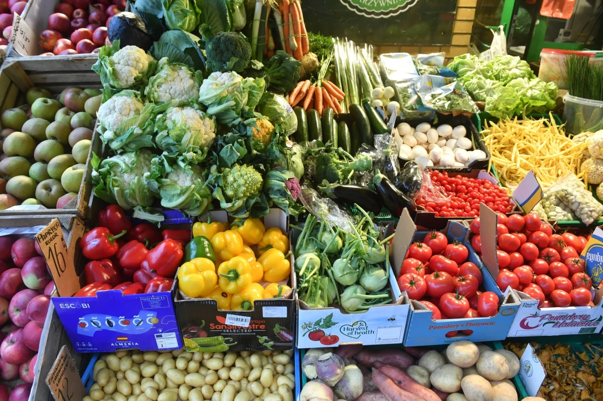 Rządowa tarcza antyinflacyjna spowoduje obniżenie inflacji CPI przejściowo nawet o 3,4 pkt. proc., a w ujęciu średniorocznym inflacja CPI w tym roku powinna być niższa o około 1,2 pkt. proc. - poinformowała podczas wtorkowego posiedzenia sejmowych Komisji Finansów Publicznych i Komisji Gospodarki i Rozwoju wiceprezes NBP Marta Kightley.