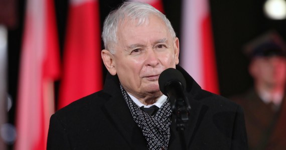 ​Wicepremier Jarosław Kaczyński został Człowiekiem Wolności Tygodnika "Sieci" - poinformował portal wPolityce.pl. Kaczyński otrzymał tytuł, gdyż "skutecznie przygotował państwo polskie na możliwe zagrożenie i zwiększył jego możliwości obronne w czasie prezydentury Donalda Trumpa".