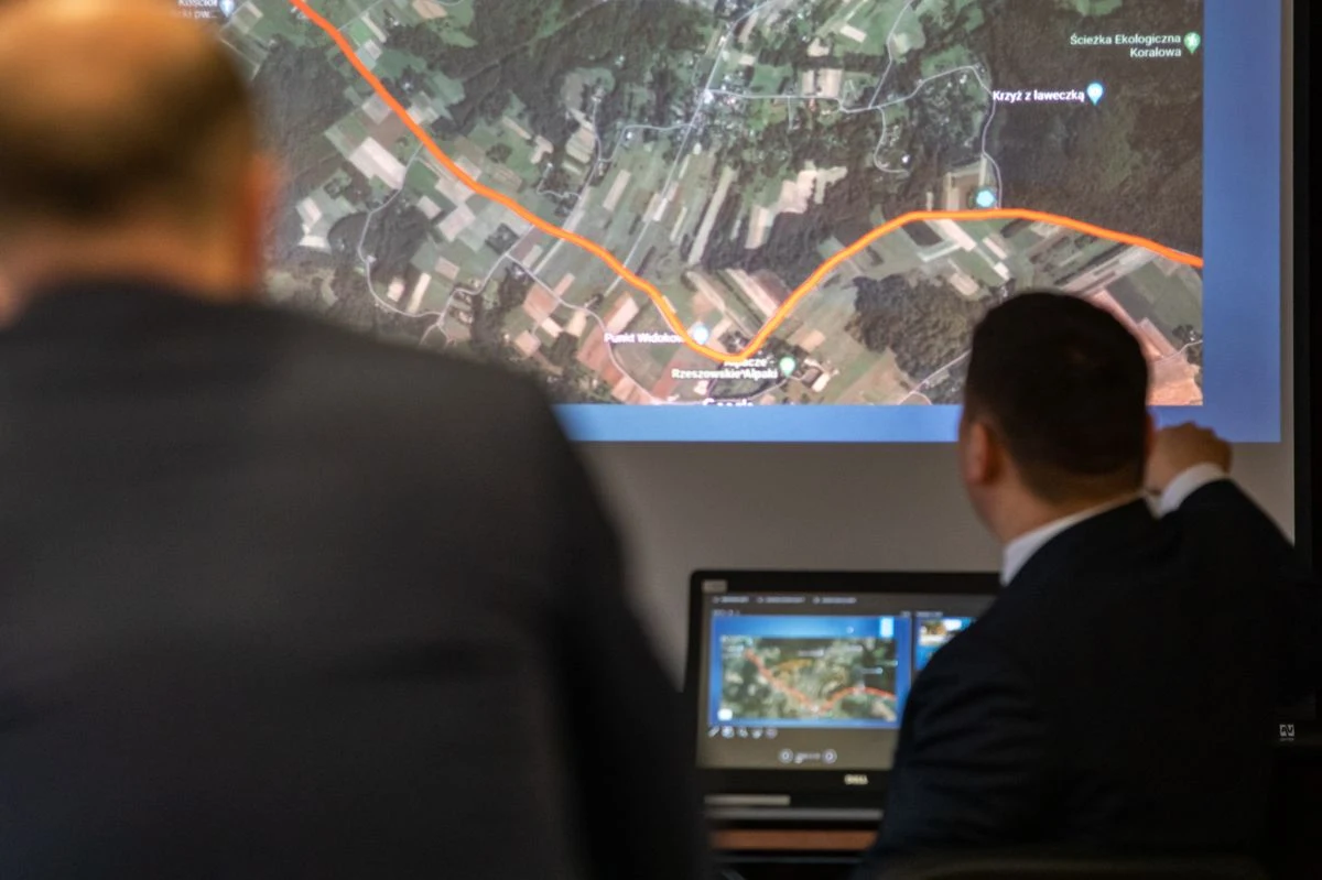 Około 20 km długości będzie miała trasa rowerowa, która połączy Rzeszów z Łańcutem. Prezydent Rzeszowa Konrad Fijołek spotkał się z władzami sąsiednich gmin, aby porozmawiać o możliwości jej przebiegu. 