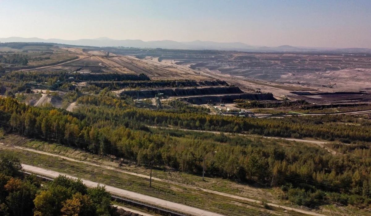 ​Unia Europejska przygotowuje się do wstrzymania wypłat milionów złotych dla Polski - informuje Bloomberg. Wszystko przez niewykonanie orzeczenia Trybunału Sprawiedliwości Unii Europejskiej w sprawie kopalni Turów. "Budżet UE nie straci ani jednego euro. Ściągniemy wszystkie należne sumy" - przekazał RMF FM jeden z urzędników Komisji Europejskiej.