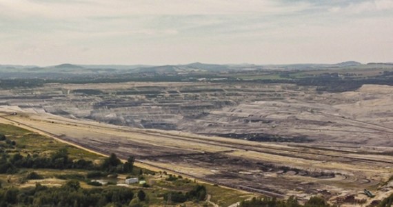 Minister środowiska Czech Anna Hubaczkova zadeklarowała, że jest gotowa pojechać do Warszawy z propozycją podpisania umowy o Turowie lub jej ostatecznego przedyskutowania. Rokowania o wydobyciu węgla brunatnego w kopalni Turów zostały przerwane pod koniec ubiegłego roku.