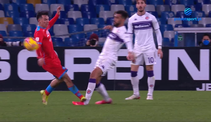 Czerwona kartka Hirvinga Lozano w meczu Napoli – Fiorentina. WIDEO (Polsat Sport)