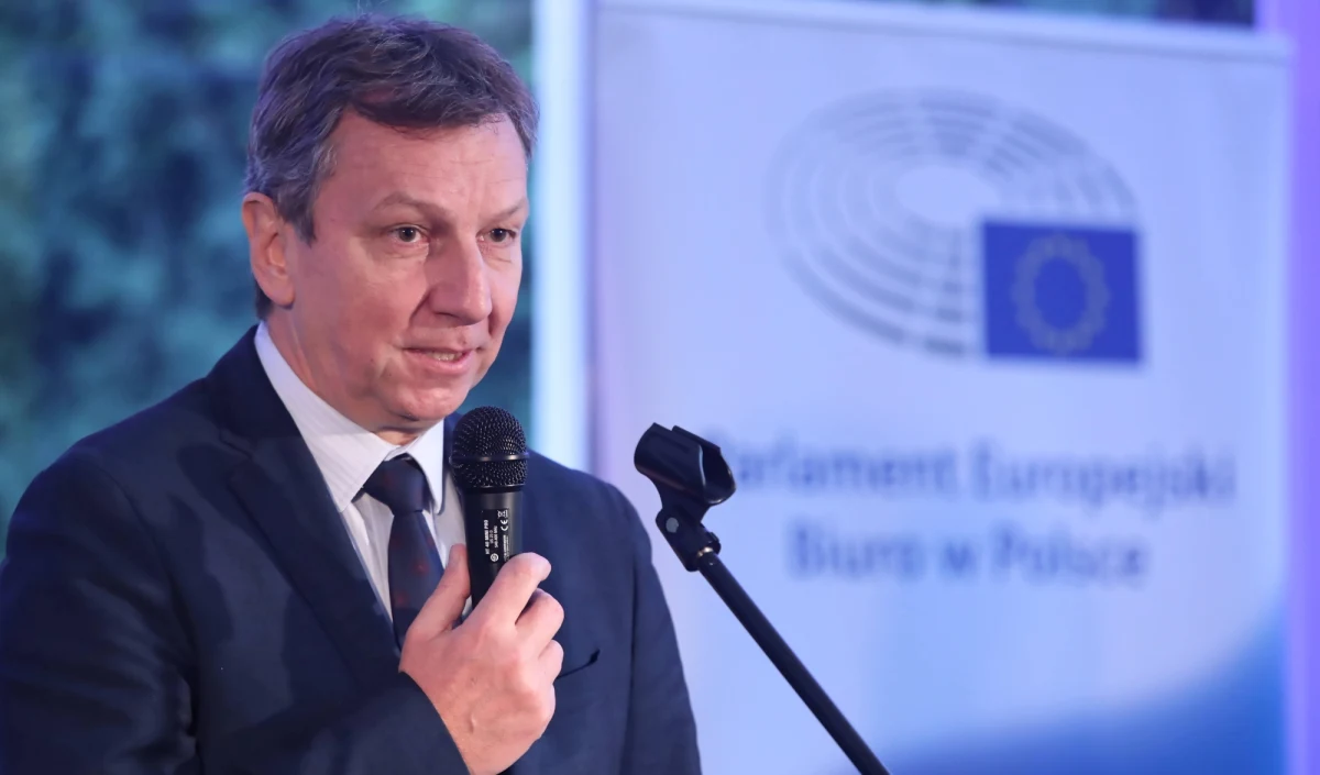 Na początku lutego deputowani PE pod przewodnictwem europosła Estebana Gonzaleza Ponsa (EPL) przyjeżdżają z misją obserwacyjną do Polski "w celu zbadania nielegalnej inwigilacji opozycji przy użyciu Pegasusa" - poinformował szef grupy PO-PSL w PE Andrzej Halicki. 