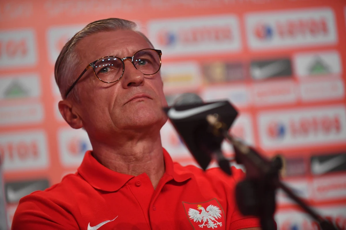 Adam Nawałka wrócił w czwartek z zagranicznego urlopu i jeszcze tego dnia późnym wieczorem spotkał się z prezesem PZPN Cezarym Kuleszą. Szykuje się wielki powrót selekcjonera do reprezentacji Polski.