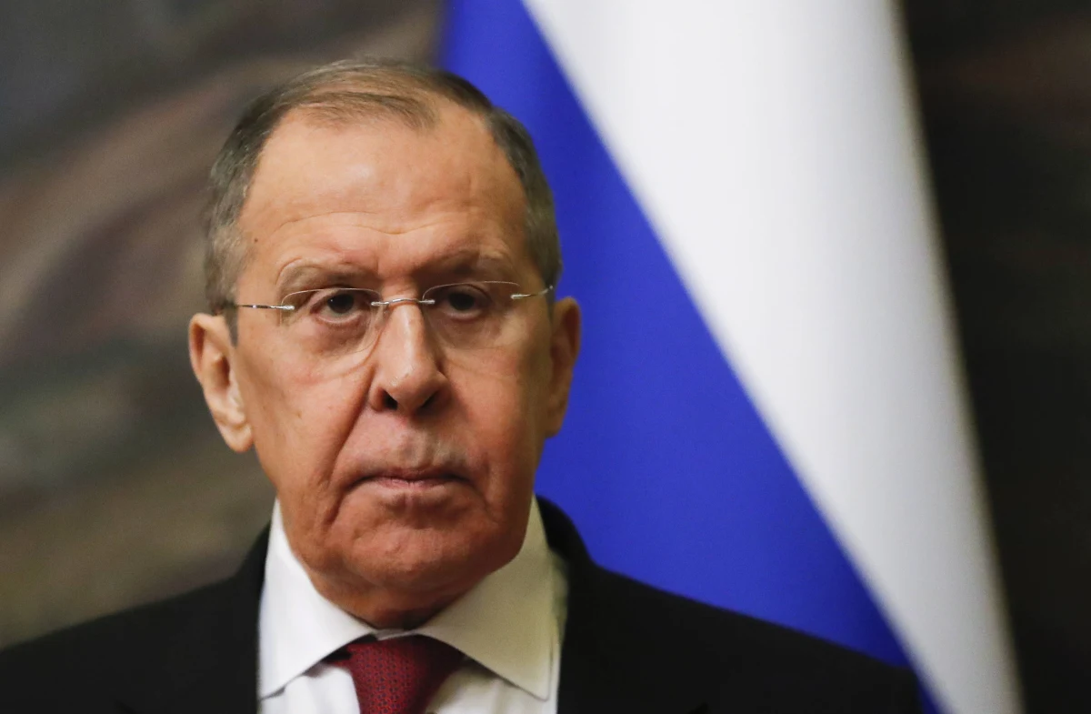 Rosja chce otrzymać w pisemnej formie odpowiedź USA na swoje propozycje w sprawie bezpieczeństwa strategicznego - oświadczył minister spraw zagranicznych Rosji Siergiej Ławrow. Stwierdził też, że w tej chwili nie ma sensu zgadywanie, jaka będzie odpowiedź Rosji na ewentualne odrzucenie przez USA rosyjskich propozycji.