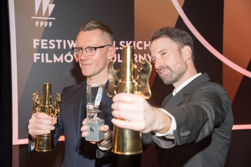 Wygraj Złote Lwy! Statuetka trafiła na aukcję Wielkiej Orkiestry Świątecznej Pomocy Na Allegro można już licytować najważniejszy laur 46. Festiwalu Polskich Filmów Fabularnych od producentów "Wszystkich naszych strachów".