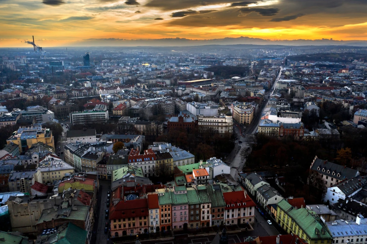 "W ramach akcji wybierzemy w głosowaniu internetowym budynki, które są najbardziej jaskrawymi przykładami patodeweloperki" - tymi słowami Stowarzyszenie "Ulepszamy Kraków!" zachęca do udziału w plebiscycie "ArchiBubel". W ramach akcji krakowianie oddadzą głos na największe architektoniczne buble. Na liście znalazło się 12 lokalizacji.