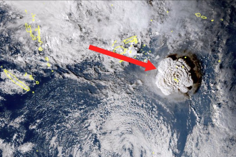 W sobotę 15 stycznia czasu miejscowego w pobliżu wysp Tonga na środku Oceanu Spokojnego wybuchł częściowo podwodny wulkan Hunga Tonga-Hunga Ha'apai. Była to jedna z najsilniejszych eksplozji XXI wieku, którą odczuł cały świat. Jakie były przyczyny wybuchu wulkanu w tej części świata? Które kraje odczuły kataklizm i jakie są możliwe jego skutki w dłuższej perspektywie czasowej?