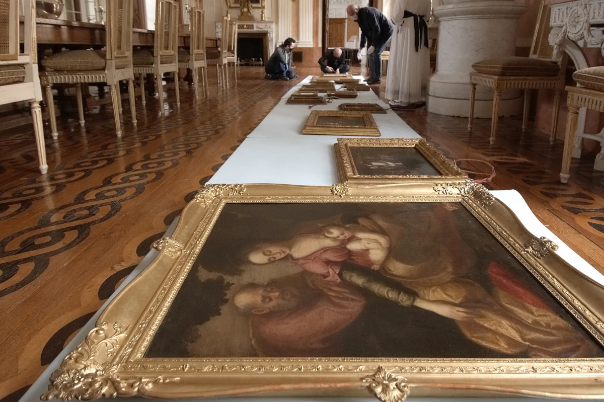 Muzeum-Zamek w Łańcucie to jedna z pięciu placówek w Polsce, które biorą udział w realizacji współfinansowanego przez Unię Europejską projektu "www.muzeach". Już w marcu ponad 1600 eksponatów z łańcuckiego muzeum będzie można bezpłatnie obejrzeć na specjalnej stronie internetowej. Część z nich to obiekty, które nie są na co dzień pokazywane zwiedzającym. 