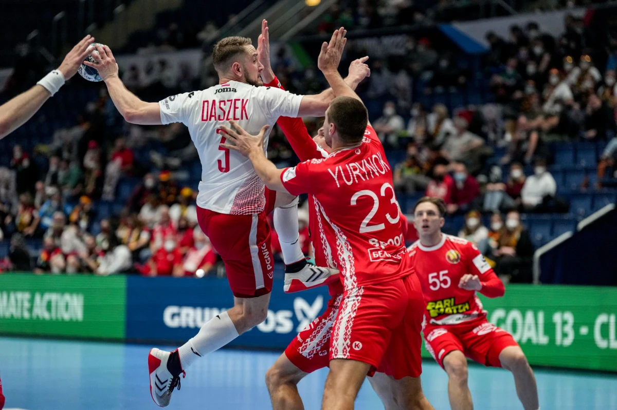 Kolejne zwycięstwo polskich szczypiornistów w mistrzostwach Europy piłkarzy ręcznych. W niedzielnym meczu biało-czerwoni pokonali Białoruś, zapewniając sobie awans do kolejnej rundy. W najbliższy wtorek Polacy spotkają się z reprezentacją Niemiec, a stawką będzie pierwsze miejsce w grupie.