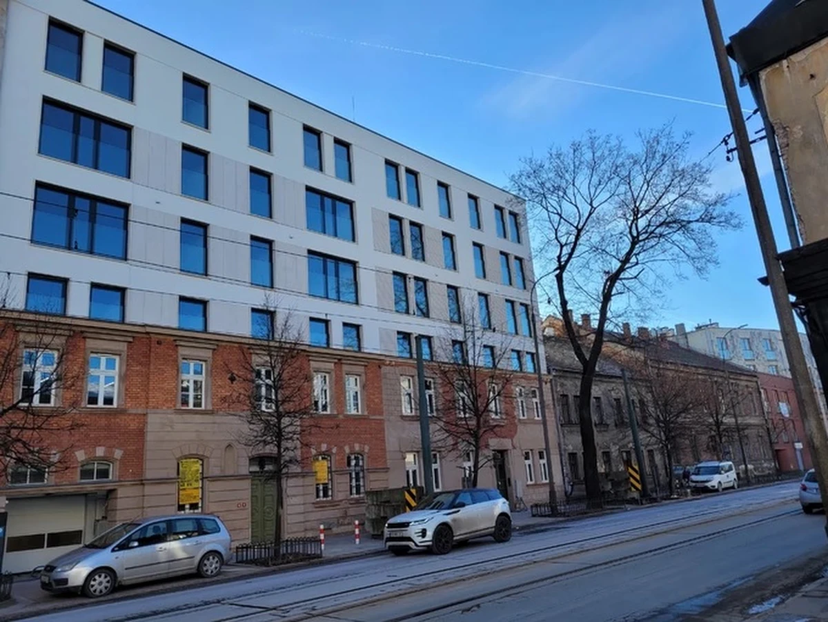 ​Rusza głosowanie w plebiscycie ,,ArchiBubel". Na liście znalazło się 12 lokalizacji. To według Stowarzyszenia "Ulepszamy Kraków!" - najbardziej jaskrawe przykłady patodeweloperki w Krakowie. Cel? Zwrócenie uwagi na problem, jakim jest fatalna jakość współczesnej architektury.