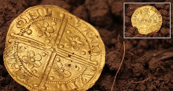 Złota moneta z 1257 roku została znaleziona przez amatorskiego poszukiwacza skarbów w Wielkiej Brytanii. To jedna z pierwszych, jakie kiedykolwiek zostały wybite na Wyspach. 