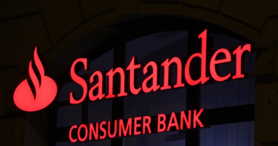 Urząd Ochrony Konkurencji i Konsumentów nałożył ponad 44 mln zł kary na Santander Consumer Bank - podał w poniedziałek UOKiK. Urząd zakwestionował praktyki związane z udzielaniem kredytów konsumenckich, m.in. wliczanie kosztów związanych z ubezpieczeniem do całkowitej kwoty kredytu.
