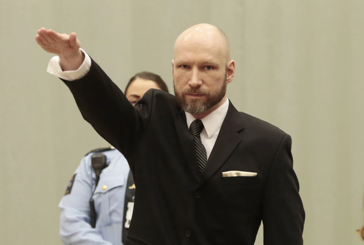 Norweski morderca masowy Anders Behring Breivik chce po 10 latach wyjść warunkowo na wolność. Jego wniosek rozpatruje sąd okręgu Telemark, na południu Norwegii. Breivik, który zabił 77 osób, wygłosi we wtorek mowę. 