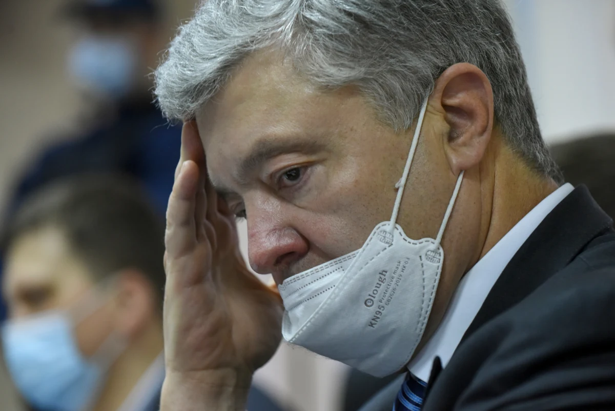 Ogłoszenie decyzji w sprawie wyboru środka zapobiegawczego dla byłego prezydenta Ukrainy Petra Poroszenki przeniesiono na środę. Poroszenko jest podejrzany o zdradę stanu i wspieranie terroryzmu. Deputowany do Rady Najwyższej uważa sprawę za umotywowaną politycznie.