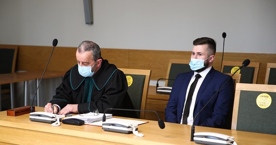 Prokuratura złożyła do sądu wniosek o ponowne przesłuchanie jednego z funkcjonariuszy Służby Ochrony Państwa, którzy zeznawali w sprawie wypadku drogowego Beaty Szydło w Oświęcimiu, w lutym 2017 roku. 
