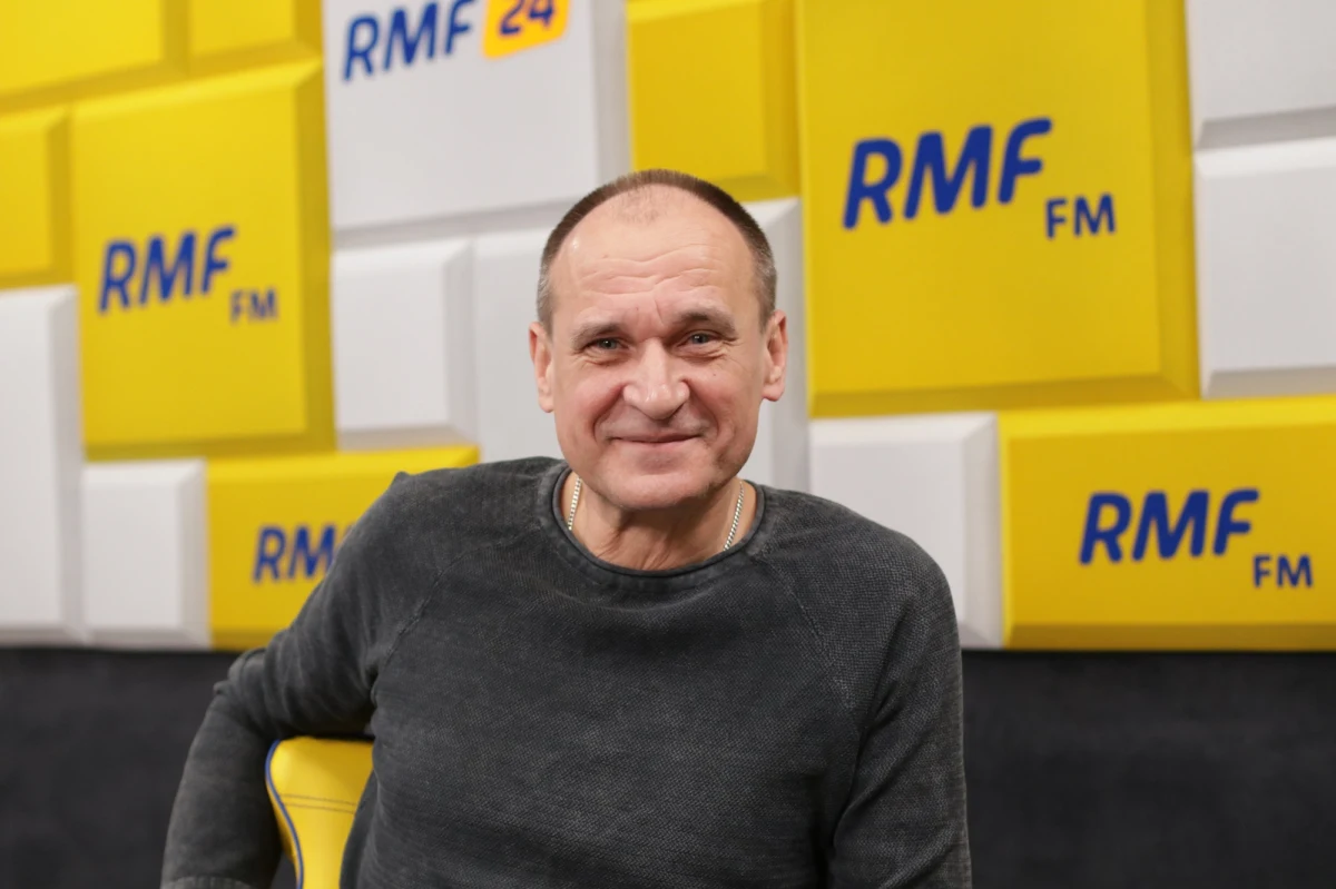 "Kiedyś miałem taki pomysł, żeby w Sejmie był alkomat, ale to by głupio wyglądało. Chciałbym, żeby w Sejmie Straż Marszałkowska posiadała podobne możliwości, jak kiedyś straż przemysłowa. Żeby alkomat nie stał przy mównicy, ale miałaby go straż" – powiedział w Porannej rozmowie w RMF FM Paweł Kukiz. Poseł i lider Kukiz’15 uważa, że "wystarczy już widowisk w Sejmie". "One są spowodowane bardzo często stanem wskazującym przez wielu posłów" - stwierdził polityk. 