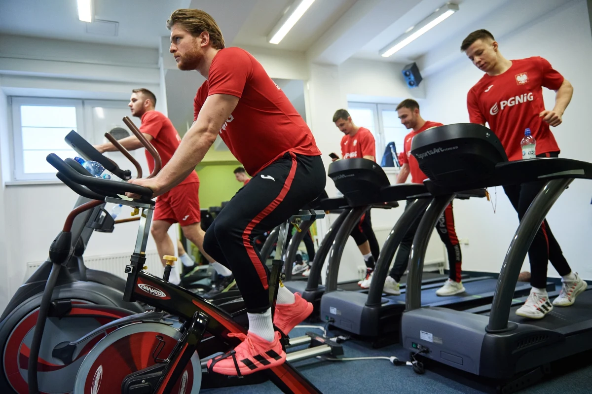 Odwołany trening i nagła zmiana planów polskich piłkarzy ręcznych. Wszystko na kilka godzin przed bardzo ważnym meczem z Niemcami na mistrzostwach Europy. 