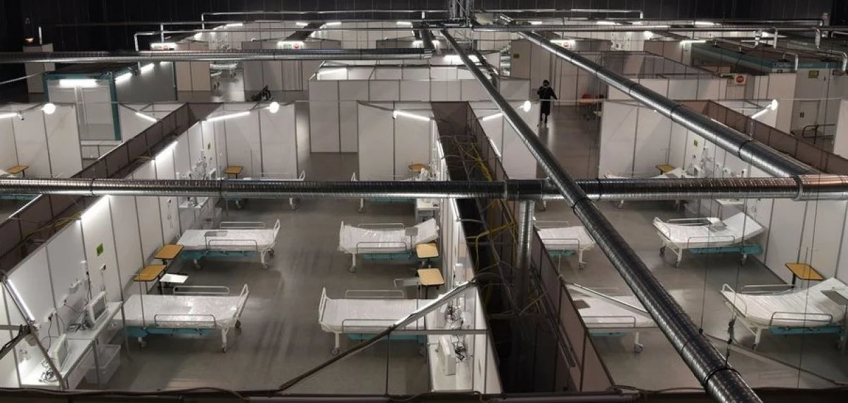 W Gdańsku ponownie rusza szpital tymczasowy w halach Amber Expo. Gotowy na przyjęcie pacjentów covidowych ma być od jutra. Wciąż trwa poszukiwanie obsady.
