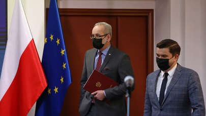 Rząd popiera weryfikację covidową. Teraz czas na Sejm