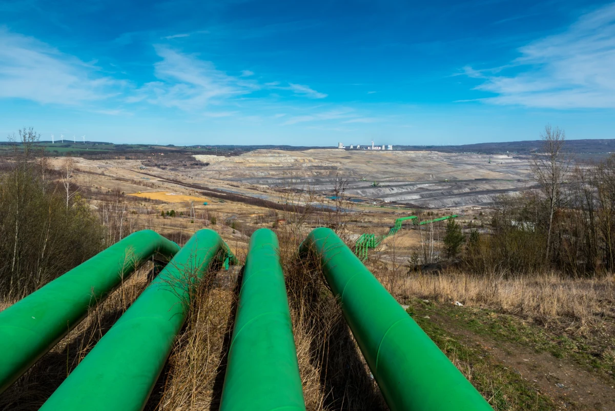Bez porozumienia w rozmowach Polska-Czechy w sprawie kopalni Turów. Spotkanie szefowych resortów klimatu i środowiska obu krajów trwało około pięciu godzin. Minister klimatu Anna Moskwa po spotkaniu z minister Anną Hubaczkovą oświadczyła: "Rozmowy były konstruktywne, dokonaliśmy końcowych ustaleń".