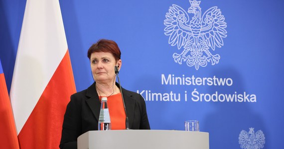 Po rozmowach o sytuacji wokół kopalni węgla brunatnego Turów minister środowiska Czech Anna Hubaczkova zapowiedziała, że w środę będzie rozmawiać telefonicznie z minister klimatu i środowiska Anną Moskwą. Nie chciała jednak wyjawić szczegółów związanych z prowadzonymi rozmowami w Warszawie. „Chcę wywiązać się z obietnicy, którą dałyśmy sobie z Panią Minister, że zachowamy dyskrecję” – tłumaczyła czeskim dziennikarzom.