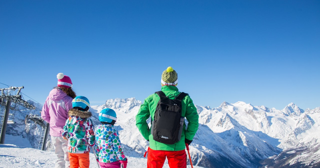 Tam jest zimą ciepło. Polacy lubią uciec na ferie od chłodu
