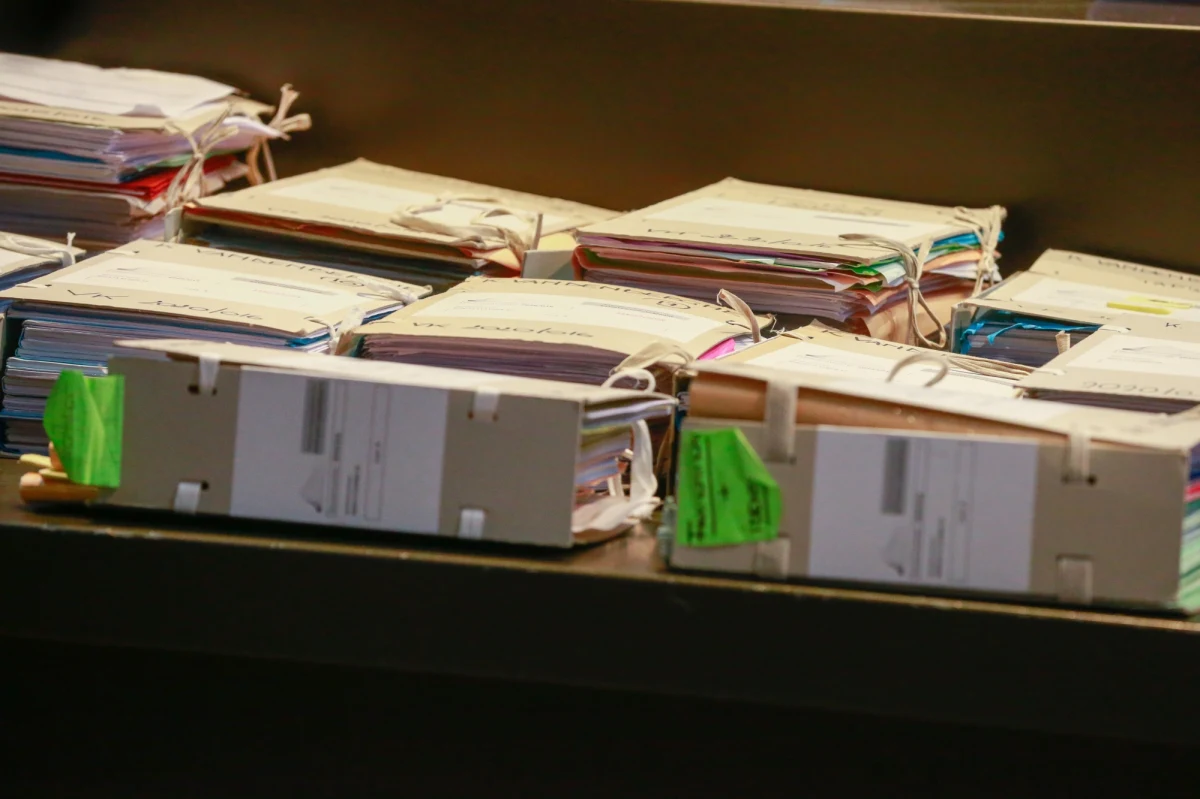 Sąd w Brugii w Belgii skazał na karę 15 lat więzienia Vo Van Hong, przywódcę gangu przemycającego ludzi. Przed dwoma laty 39 Wietnamczyków udusiło się w kontenerze chłodniczym w Essex w Wielkiej Brytanii podczas próby przemytu zorganizowanej przez belgijskich przestępców.