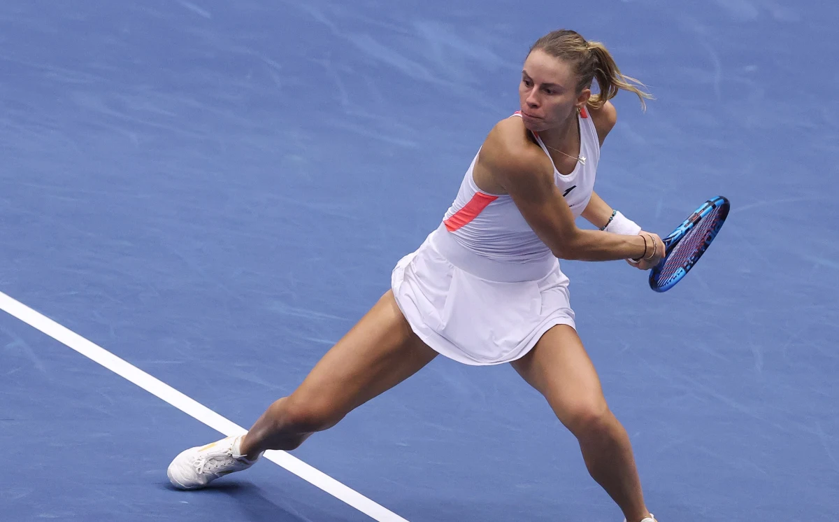 ​Wracająca po rocznej przerwie do obsady Australian Open Magda Linette przegrała w drugiej rundzie tegorocznej edycji z Darią Kasatkiną 6:2, 6:3. Rozstawiona z numerem 25. rosyjska tenisistka w kolejnej fazie rywalizacji zmierzy się z Igą Świątek (7.).