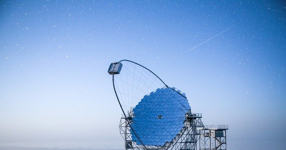 Teleskop Wielkich Rozmiarów ze zwierciadłem o średnicy 23 metrów powstaje z udziałem naukowców z Uniwersytetu Łódzkiego. Teleskop LST-1 jest największym z teleskopów, które staną się częścią globalnego Obserwatorium Cherenkov Telescope Array. Jego zasięg jest zaskakujący, nawet biorąc pod uwagę kosmiczne odległości.