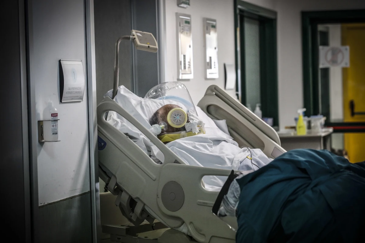 Stwierdzono 36 665 nowych przypadków zakażeń koronawirusem – poinformował wiceminister zdrowia Waldemar Kraska. W ciągu ostatniej doby zmarło 248 osób, które wcześniej zachorowały na Covid-19.