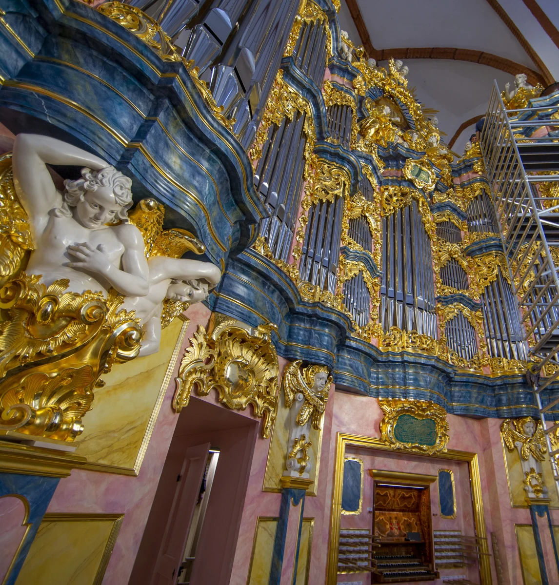 27 stycznia odbędzie się inauguracja Organów Englera we wrocławskiej Bazylice Mniejszej pw. św. Elżbiety. Legendarny "Głos Śląska" zabrzmi po raz pierwszy od 46 lat. Majestatyczny instrument został odbudowany przez miasto po pożarze z 9 czerwca 1976 roku, w którym spłonął doszczętnie.