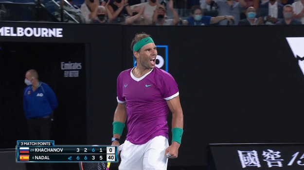 Rafael Nadal pokonał Karena Chaczanowa 6:3, 6:2, 3:6, 6:1 w meczu trzeciej rundy Australian Open. Spotkanie zakończyło się już po północy miejscowego czasu.