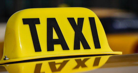 Już za około dwa tygodnie wrocławskie korporacje będą mogły podnieść ceny kursów taksówkami. Miejscy radni zwiększyli maksymalne stawki za przejazd. Wnioskowali o to taksówkarze. 

